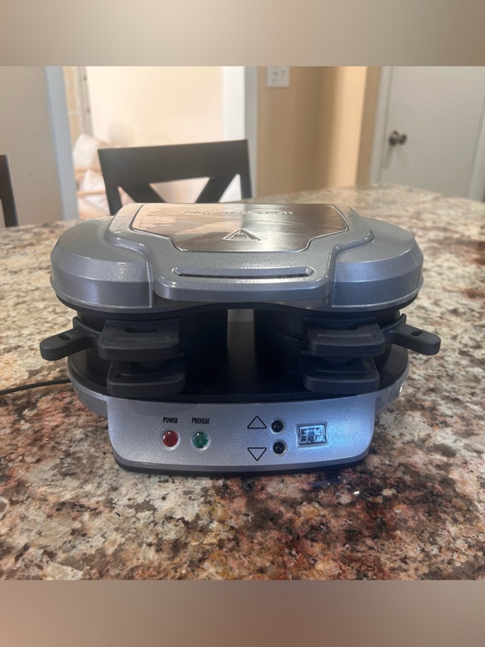 Hamilton Beach Silver Dual-Port Sandwich Maker